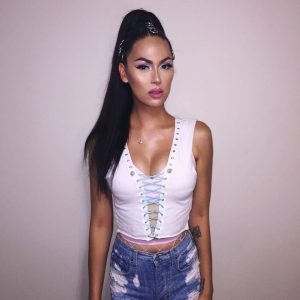 Baiser sans tabou avec une trans de Toulouse Lara - rencontre-Milf-Toulouse
